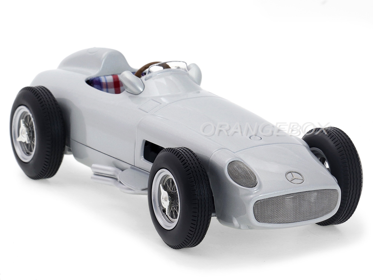 Fórmula 1 Mercedes Benz W196 Plain Body Edition 1955 1:18 Werk83
