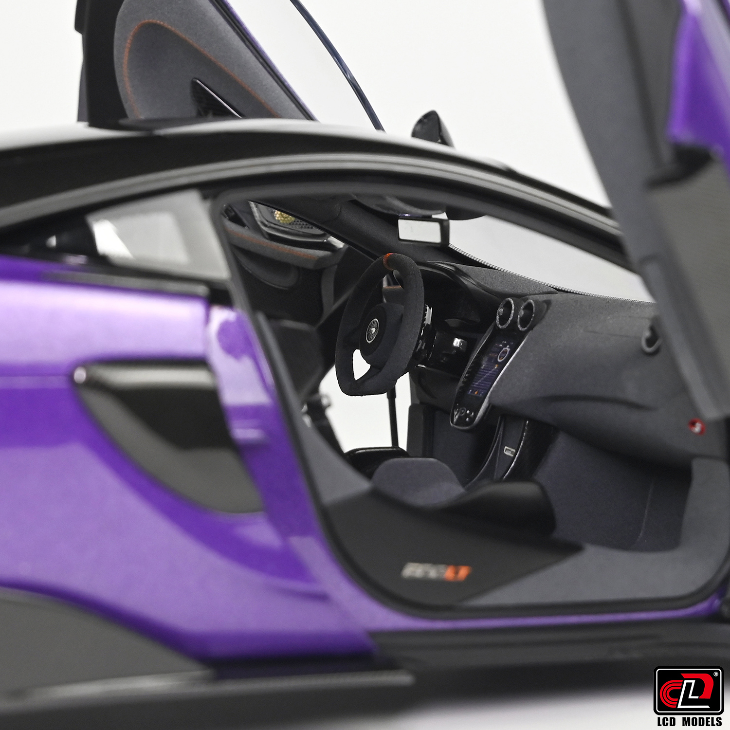 McLaren 600LT 1:18 LCD Models Purple - 19 anos! Loja on-line