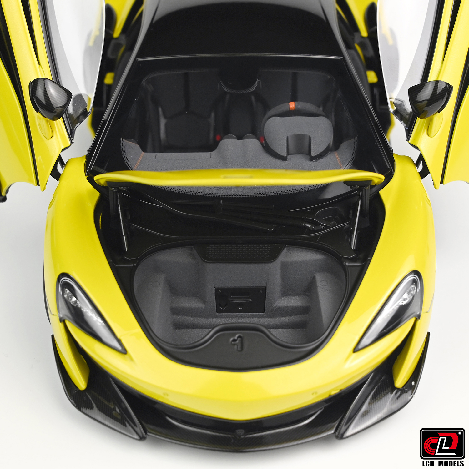 LCD MODELS 1/18 McLAREN 600LT PURPLE