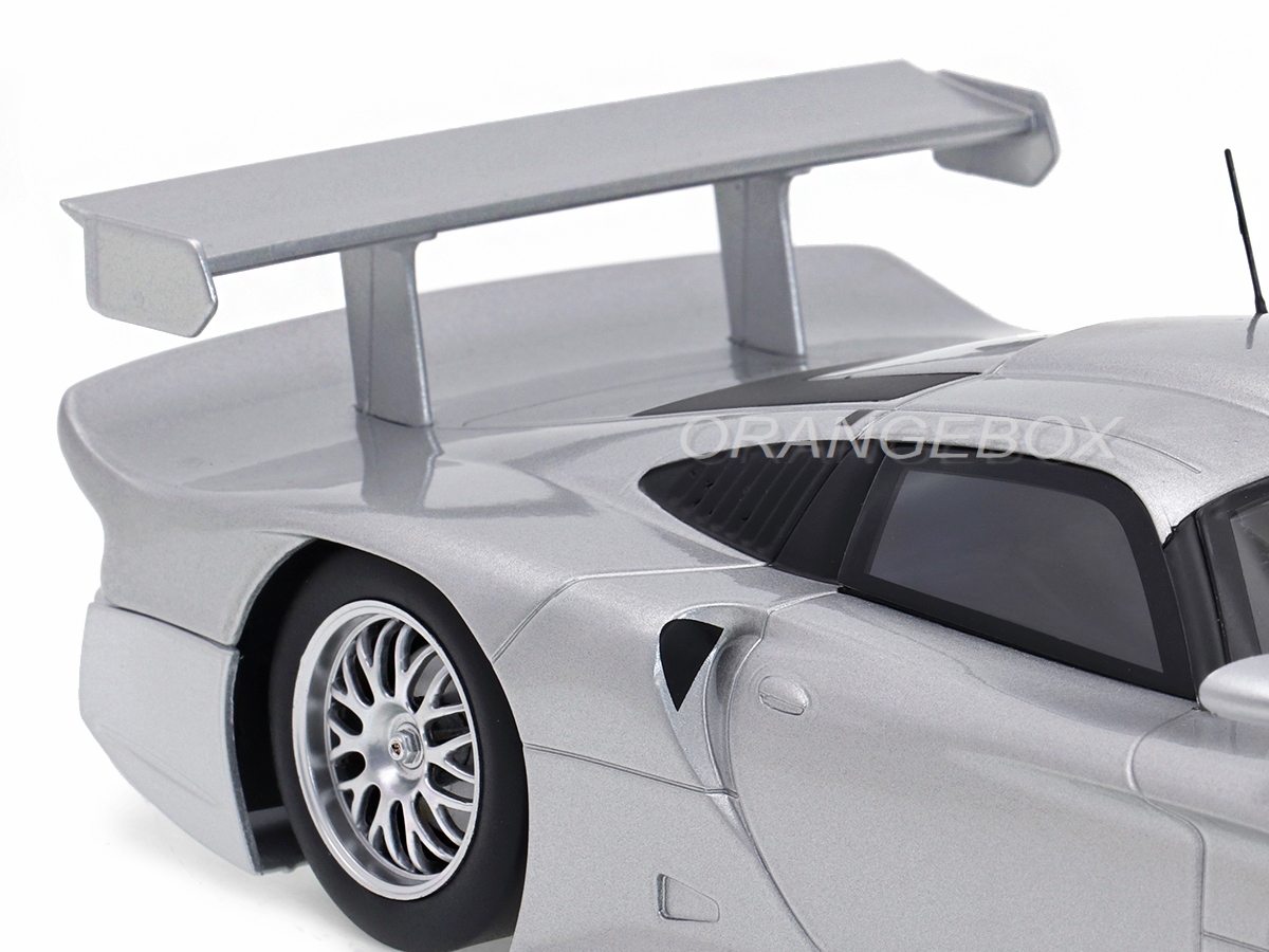 Porsche 911 GT1 Street Version 1997 1:18 Werk83 - 19 anos