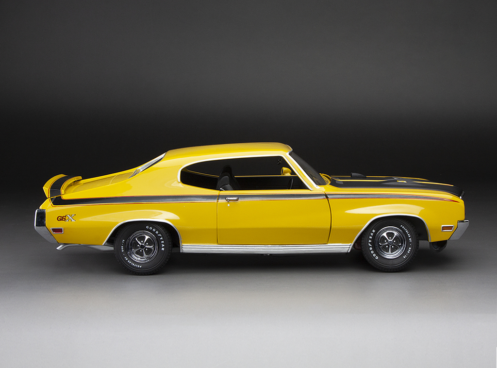 Achetez SS5701 - Sunstar 1:18 SUNSTAR Buick Gsx Coupe 1970 White Black SS5701 ( - Véhicules de route