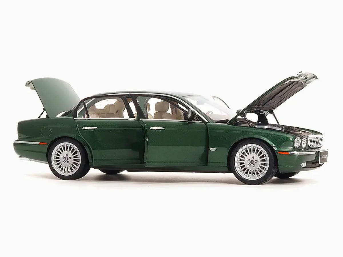 Jaguar XJ6 (X350) 1:18 Almost Real Verde - 20 anos! Loja on-line