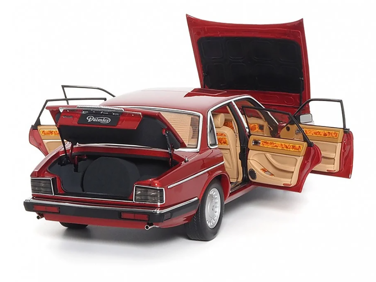 Jaguar Daimler XJ6 (XJ40) 1:18 Almost Real Vermelho - 19 anos