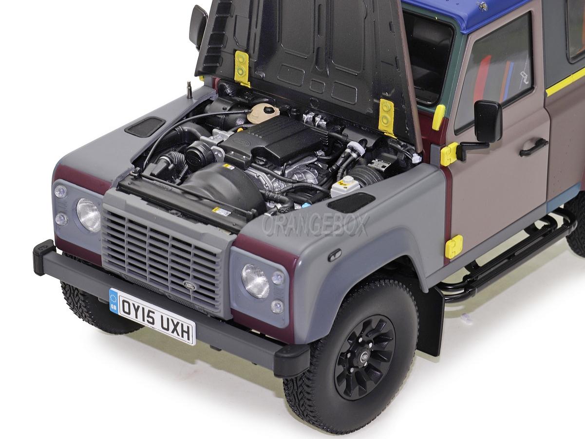 ミニカー LandRover Defender 90 Paul Smith Edition Land Rover Defender 90 Paul Smith Edition 2015 1:18 Almost Real