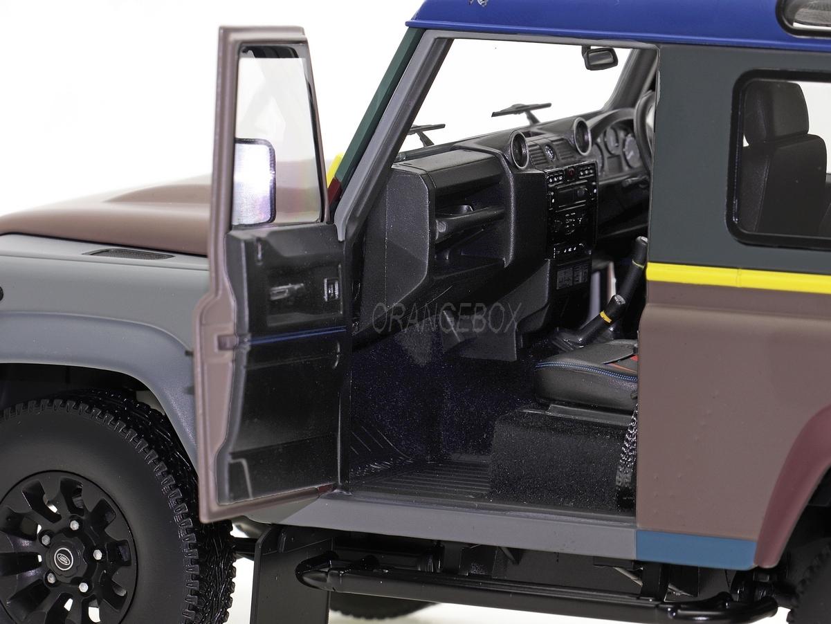 Land Rover Defender 90 Paul Smith Edition 2015 1:18 Almost Real