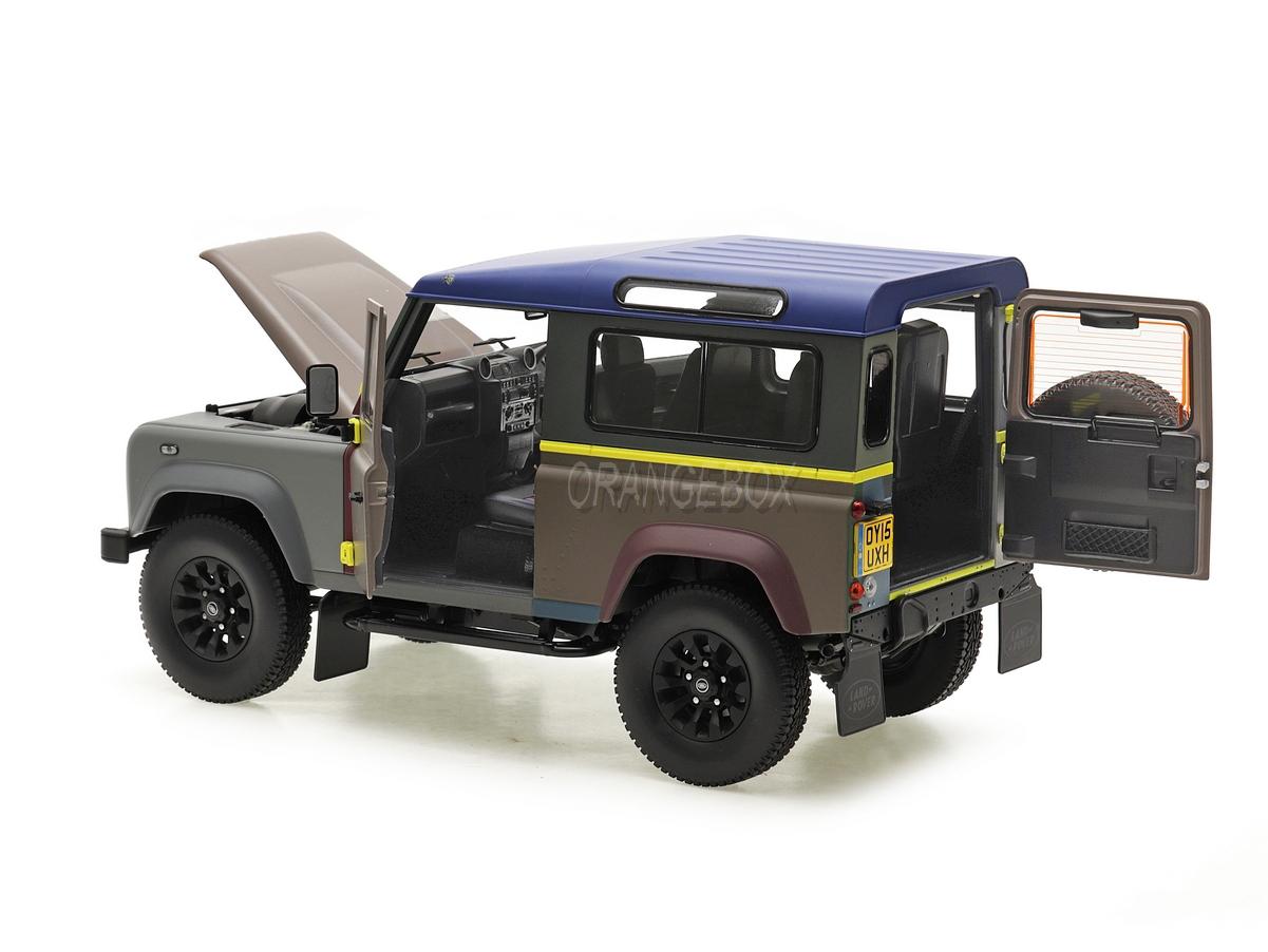 Land Rover Defender 90 Paul Smith Edition 2015 1:18 Almost Real