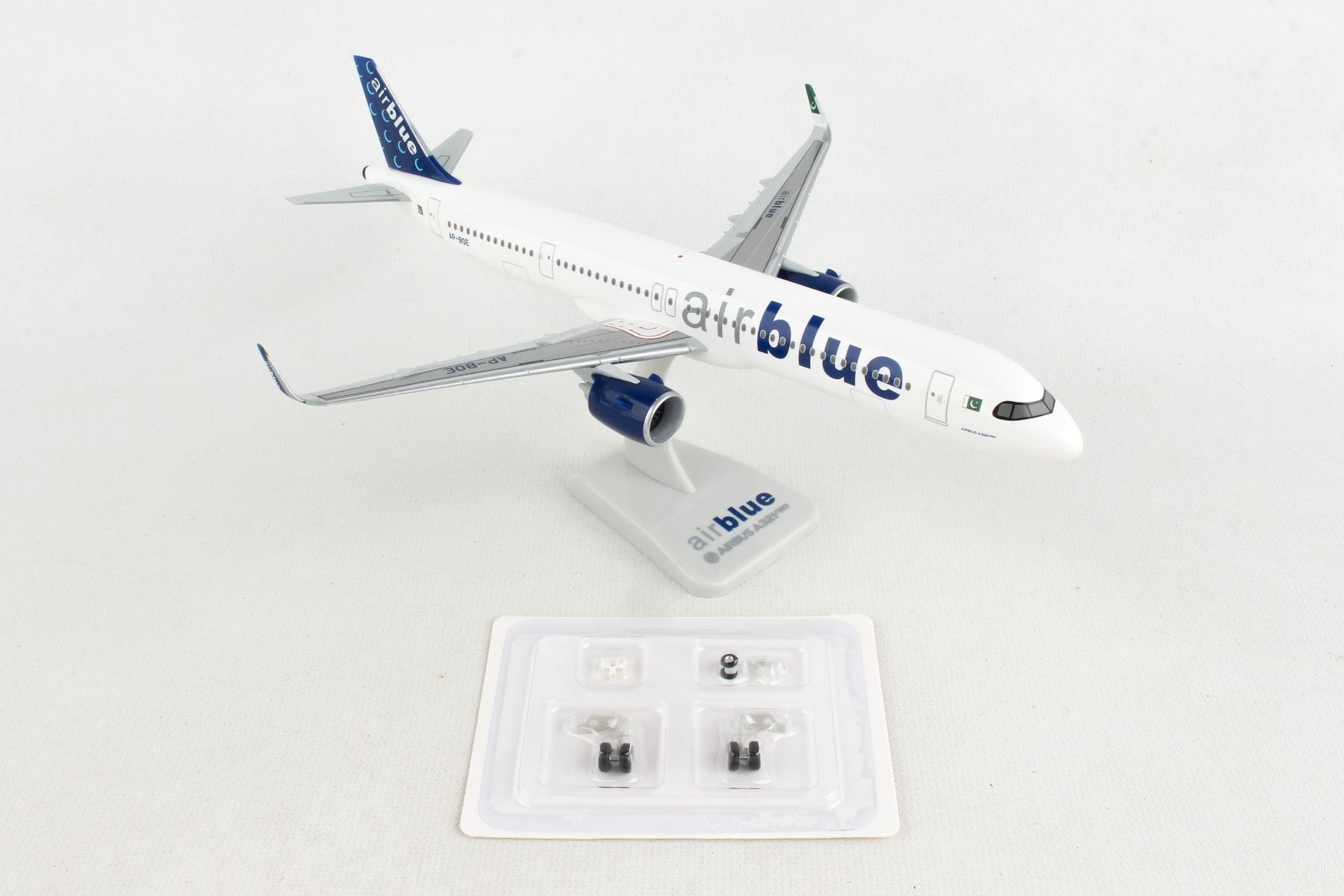 航空機・ヘリコプター STARLUX AIRBUS A321neo 1:200 hogan wings Avião Airbus A321neo Airblue 1:200 Hogan - 20 anos! Loja on-line