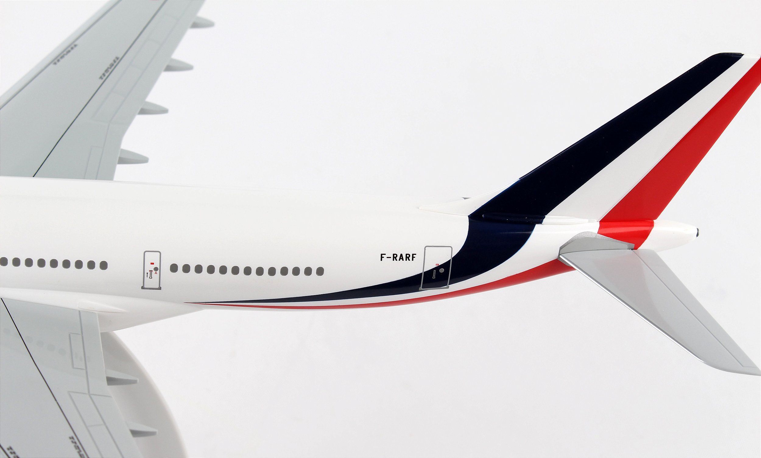 Avião Airbus A330-200 French Air Force 1:200 Hogan - 19 anos! Loja