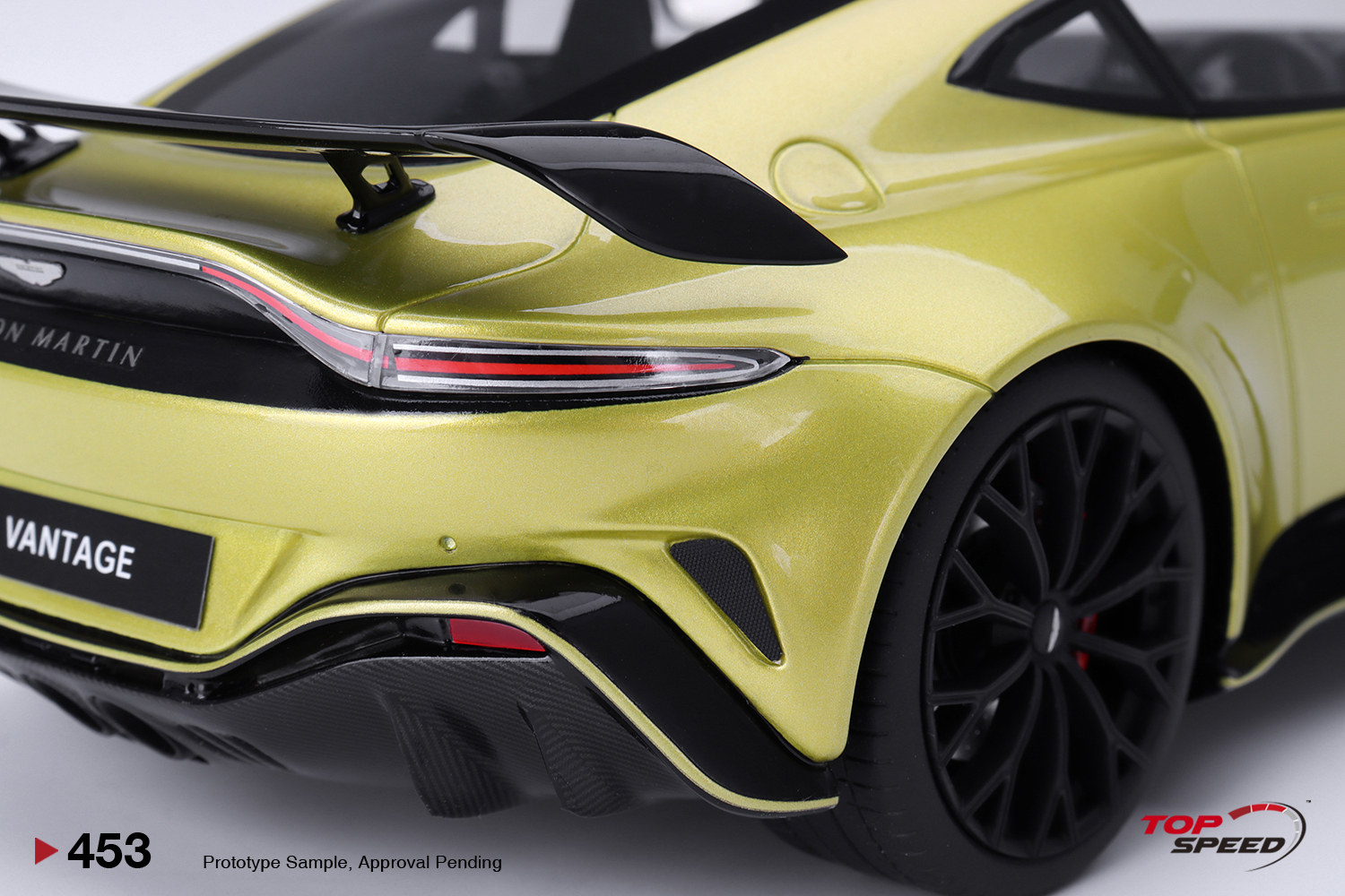 ミニカー AUTOart Aston Martin V12 Vantage 1:18 Amazon | AUTOart 1/18 アストンマーチン V12 ヴァンテージ S