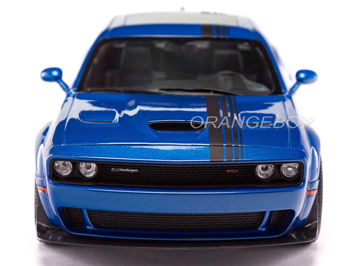 Dodge Challenger R/T Scat Pack Widebody 2023 1:18 Solido Azul - 20