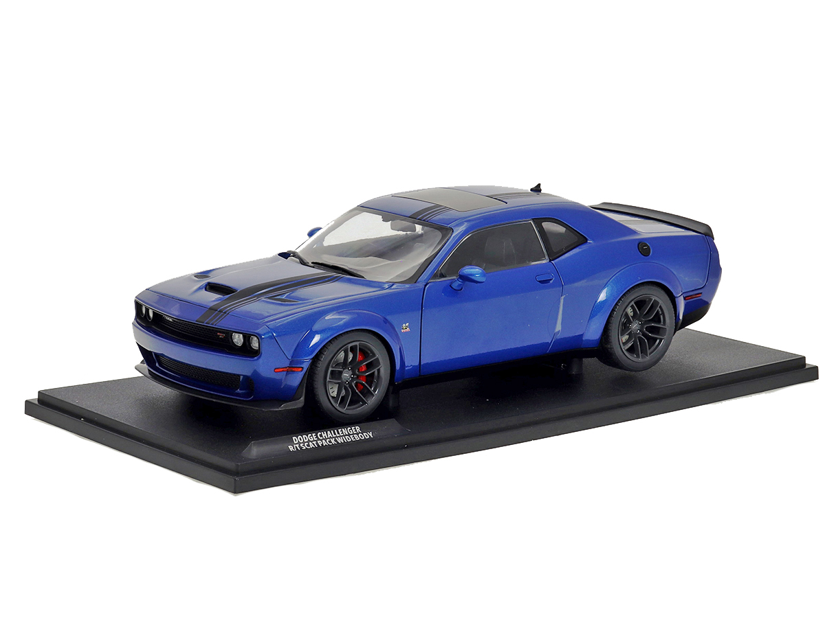 Dodge Challenger R/T Scat Pack Widebody 2023 1:18 Solido Azul - 20