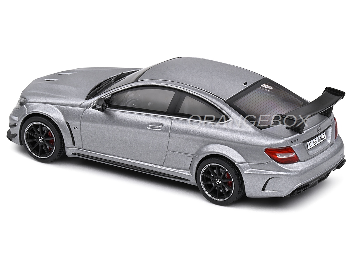 Mercedes Benz GT Spirit c63 AMG ミニカー Mercedes Benz C63 AMG Black Series 2011 1:43 Solido Cinza - 20