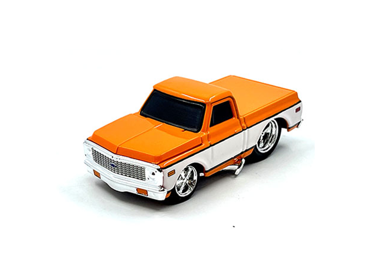 Chevrolet C-10 Pick-Up 1972 Muscle Machines M40 1:64 Maisto