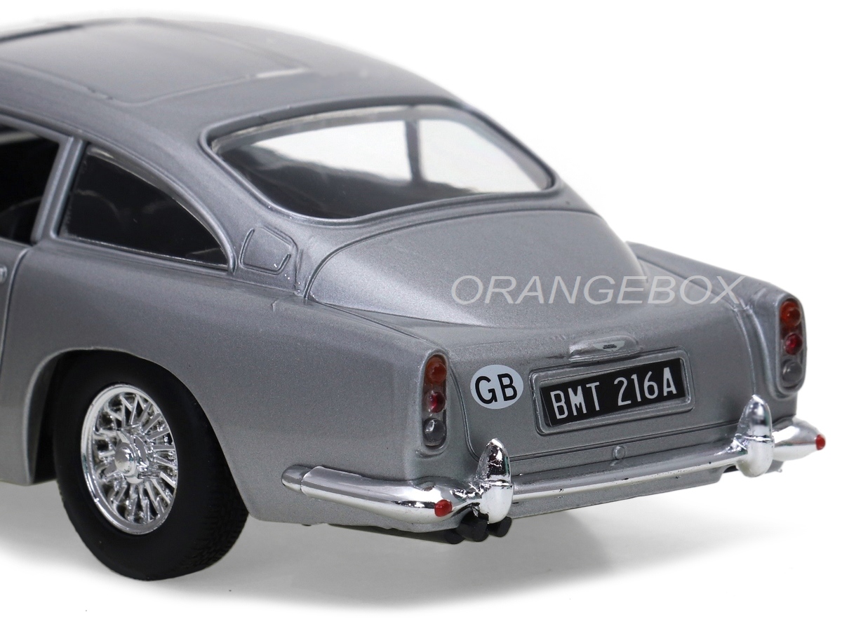 Aston Martin DB5 James Bond 007 1:24 Motormax - 19 anos! Loja on
