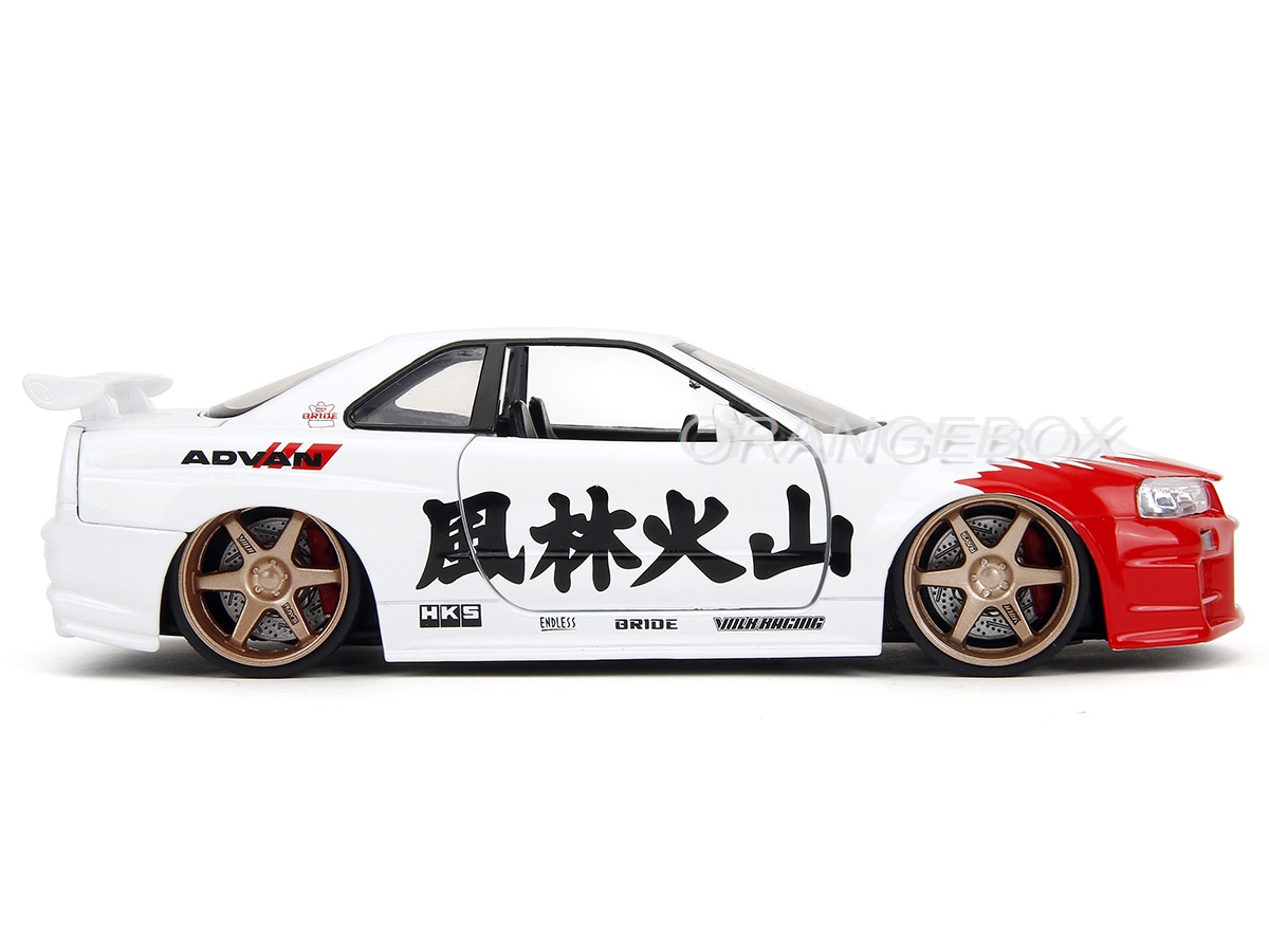 Nissan Skyline GT-R (R34) 2002 Street Fighter + Figura Ryu Jada