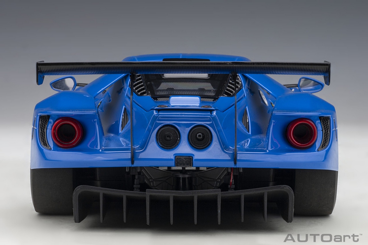 Ford GT GTE Plain Body Version 1:18 Autoart Azul - 19 anos! Loja