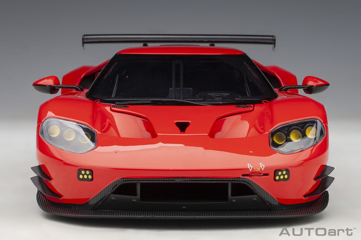 Ford GT GTE Plain Body Version 1:18 Autoart Vermelho - 19 anos