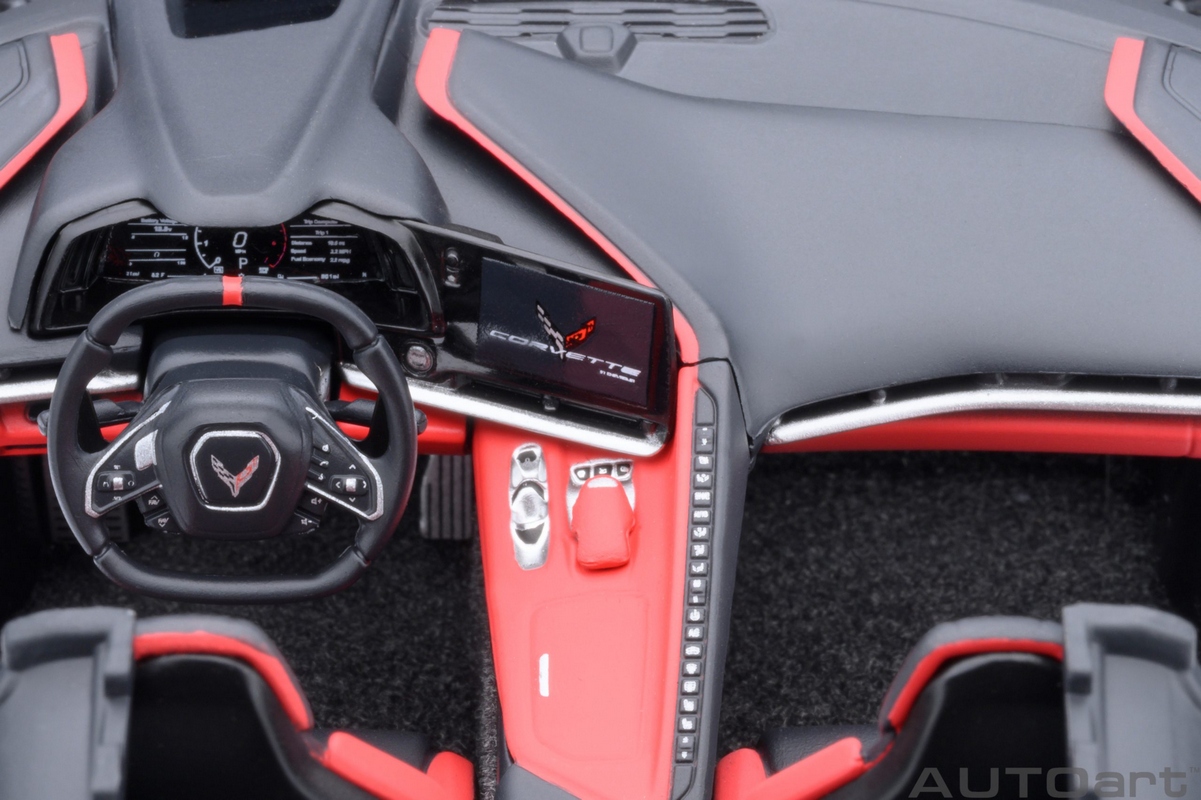 Chevrolet Corvette C8 Stingray Z51 1:18 Autoart Vermelho - 20 anos