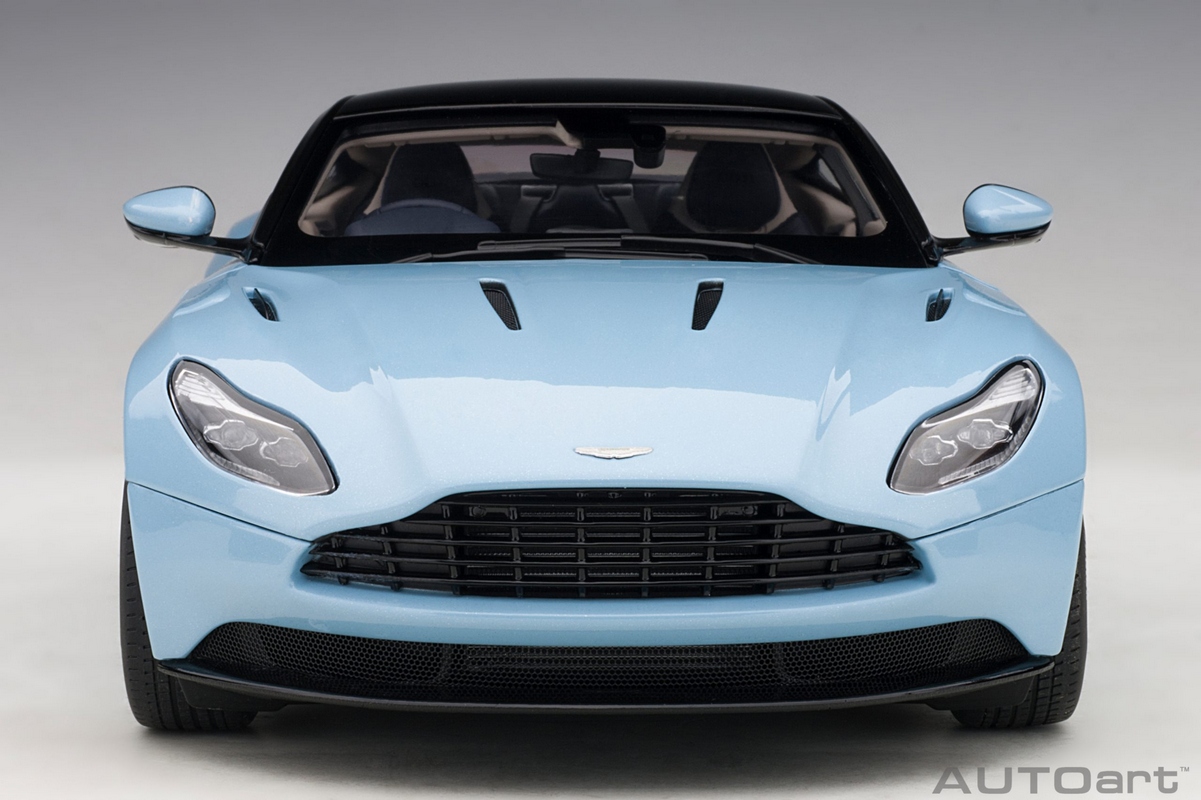 Aston Martin DB11 1:18 Autoart Azul - 20 anos! Loja on-line de
