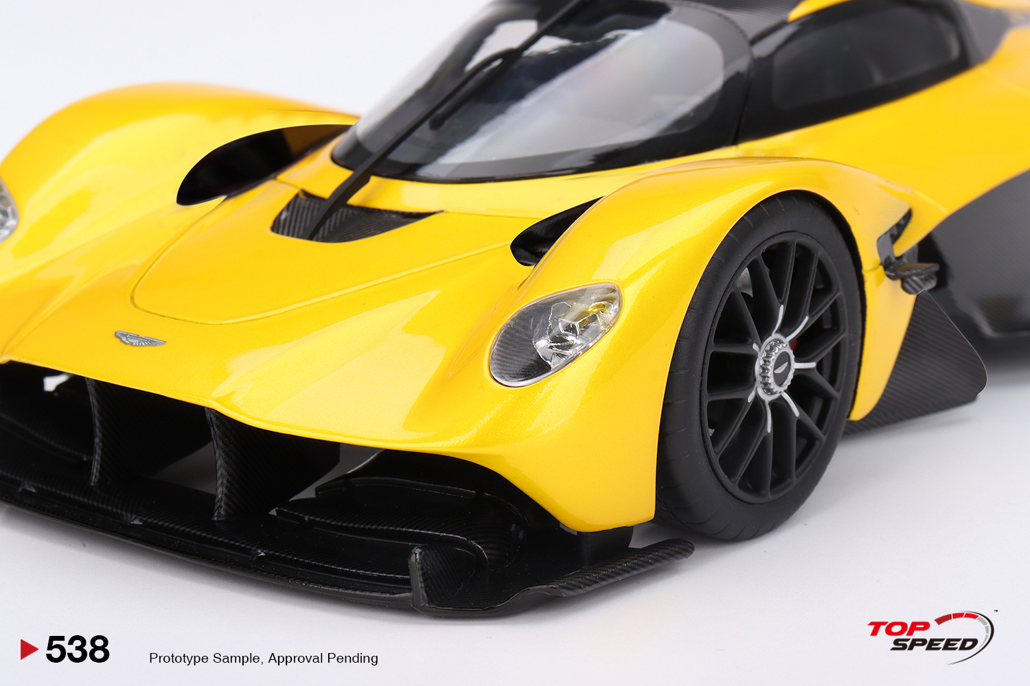 Aston Martin Valkyrie 1:18 TopSpeed Amarelo - 18 anos! Loja