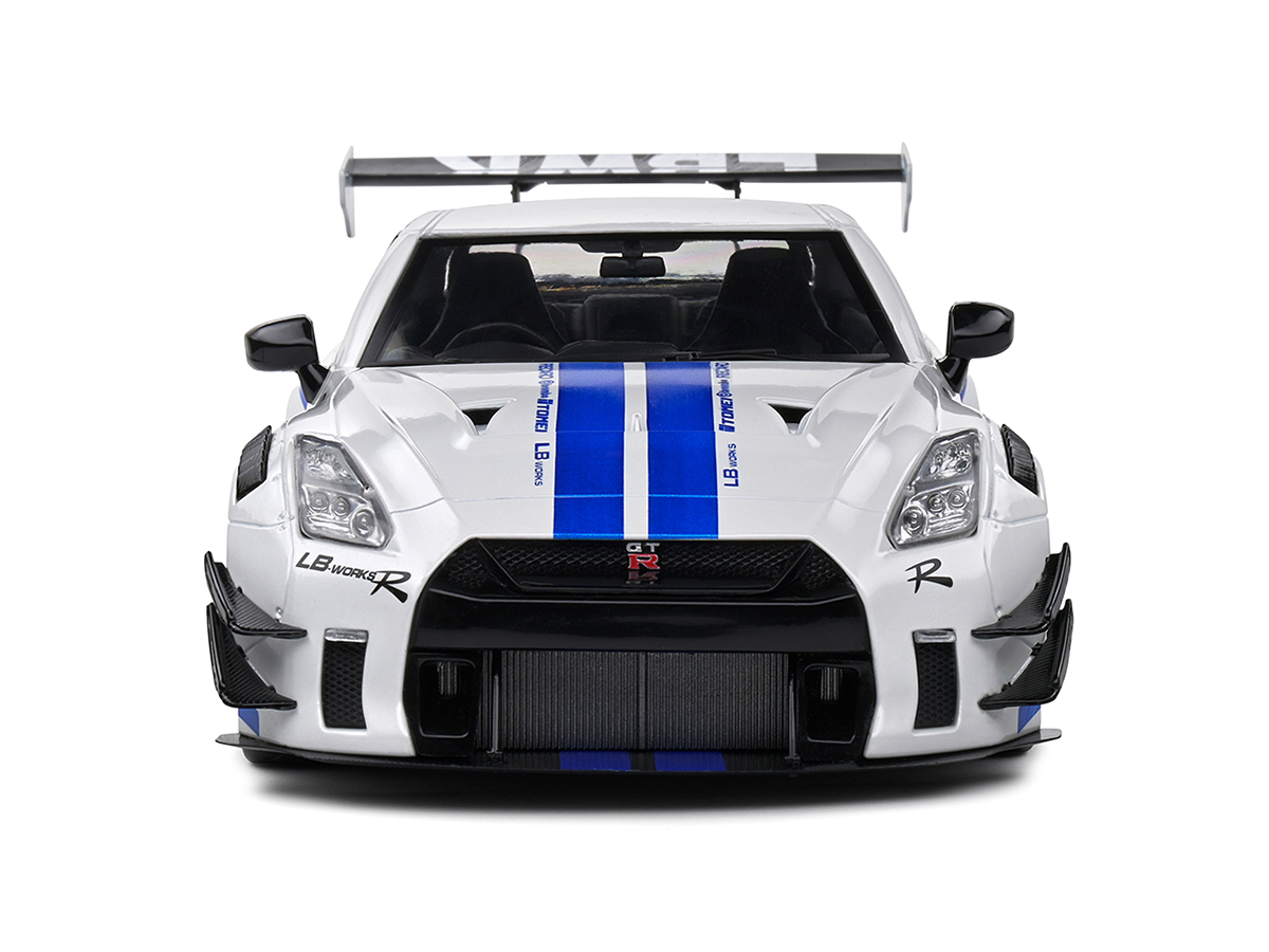 Nissan GT-R R35 Liberty Walk Body Kit 2.0 Coupe 2024 1:18 Solido