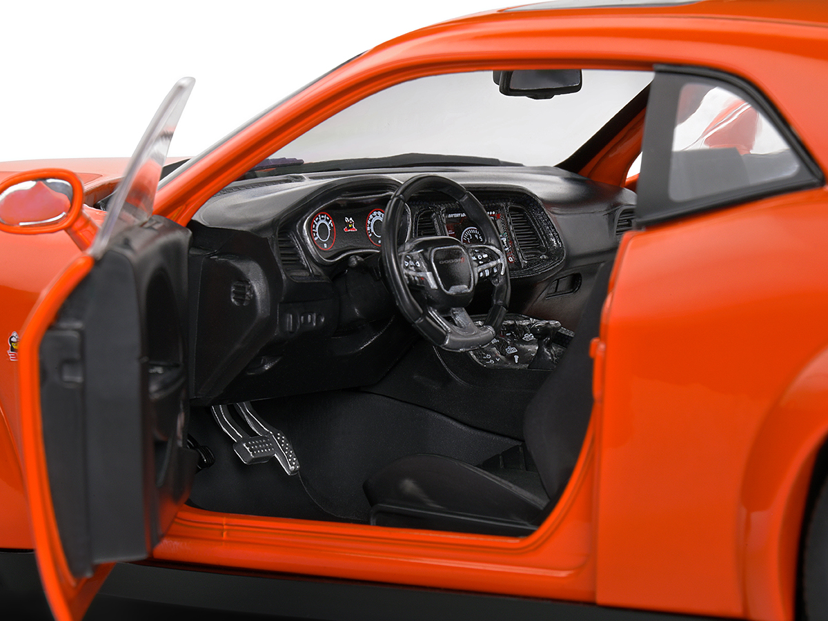 Dodge Challenger R/T Scat Pack General Lee Tribute 2023 1:18