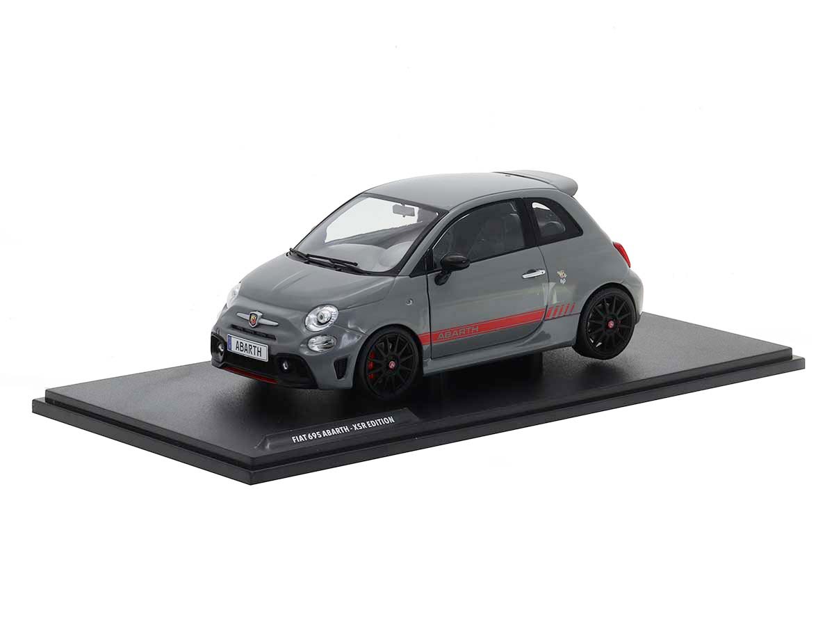 SOLIDO　1/18 ABARTH ６９５ XSR EDITION Fiat 695 Abarth XSR Edition 2022 1:18 Solido - 19 anos! Loja