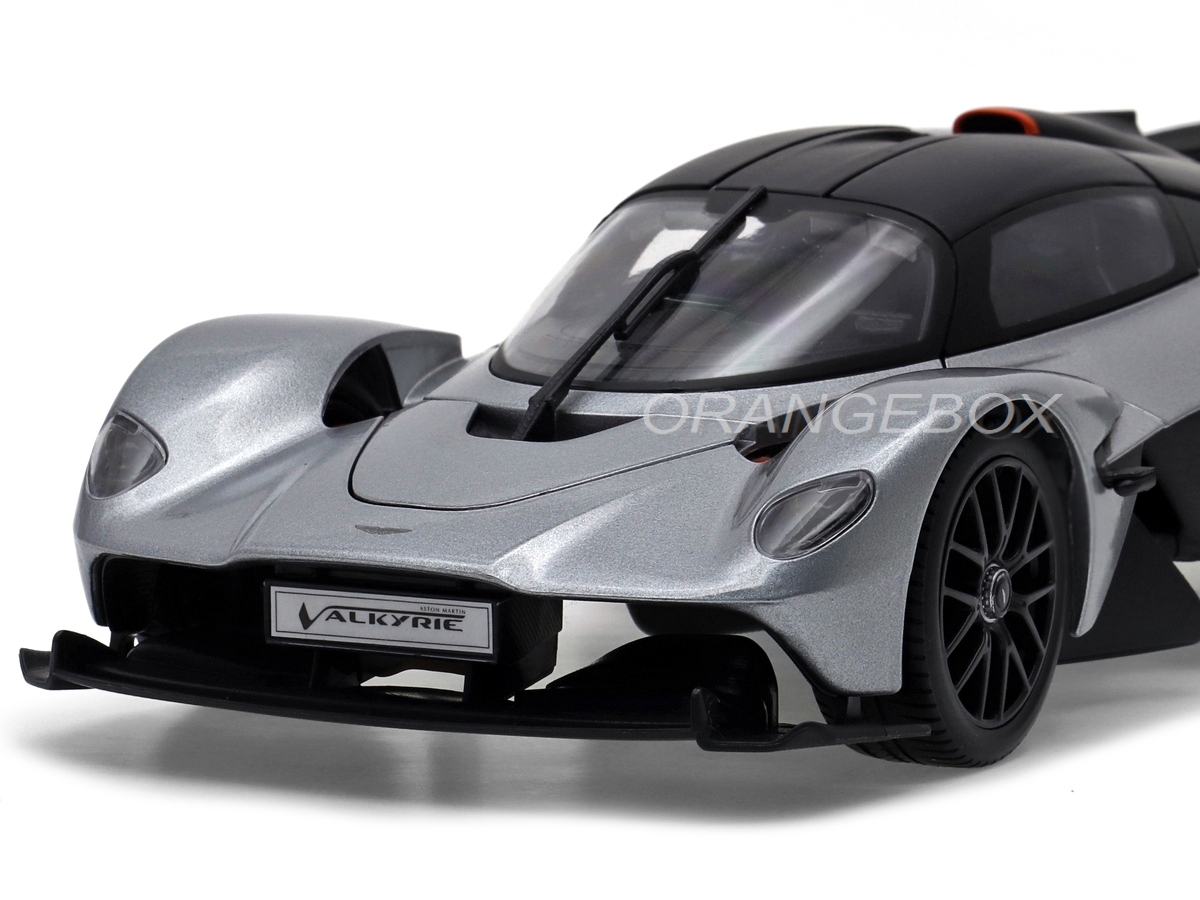 Aston Martin Valkyrie 2022 1:18 Maisto Cinza - 20 anos! Loja on