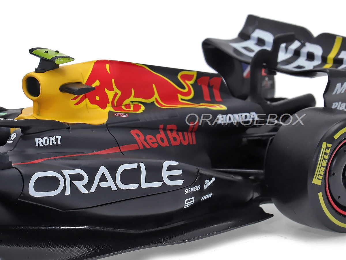 Fórmula 1 Red Bull RB19 Sergio Perez 2023 c/ Piloto 1:24 Bburago