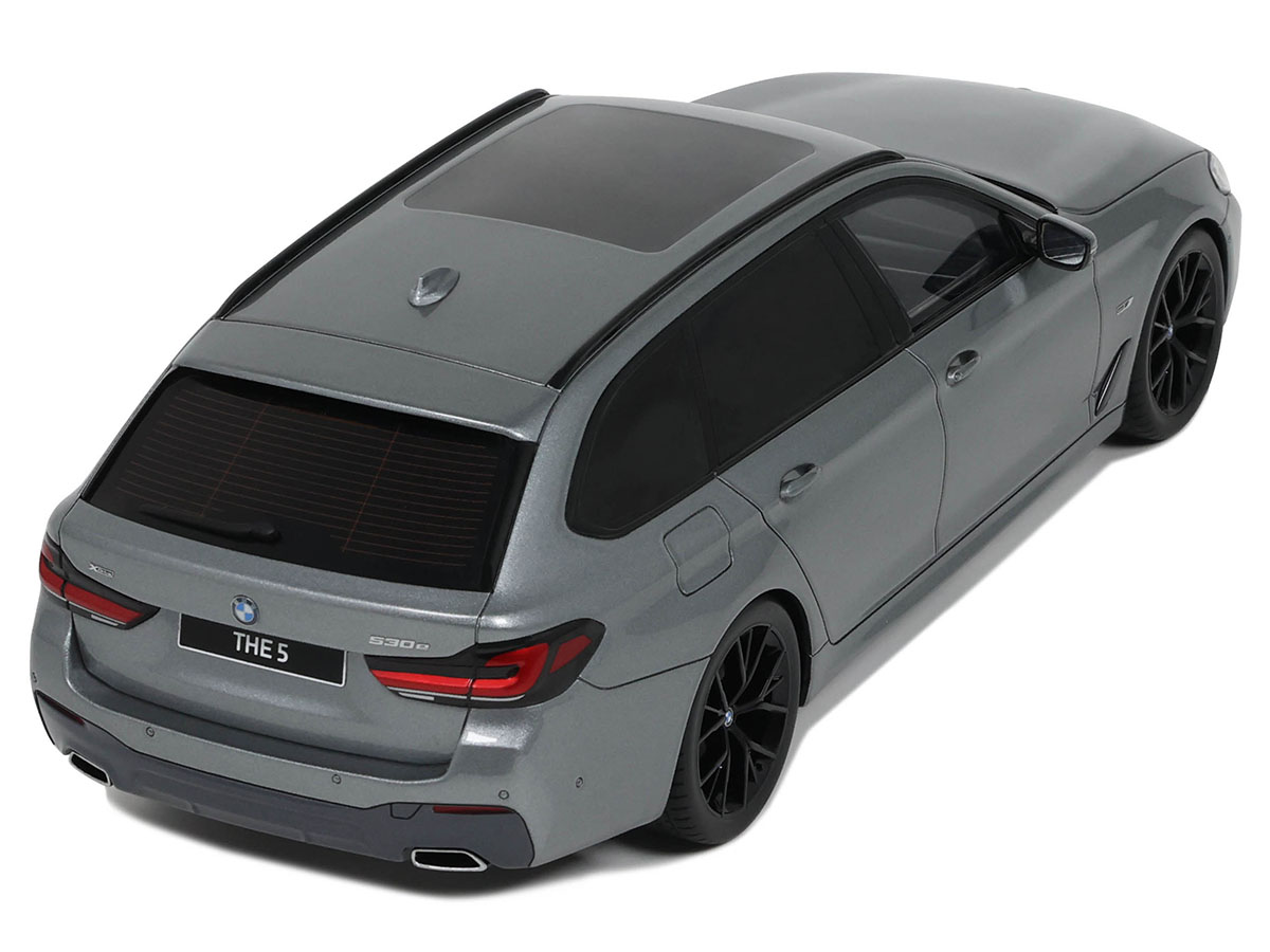 BMW 530E Xdrive M Sport Touring 2023 1:18 GT Spirit - 20 anos