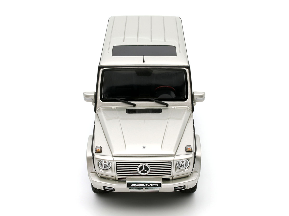 Mercedes Benz Classe G 55 AMG 2003 1:18 OttOmobile Prata - 20 anos