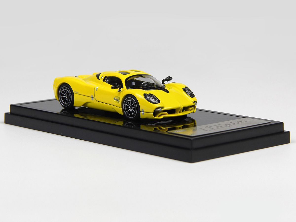 Pagani Utopia Coupe 1:64 LCD Models Amarelo - 20 anos! Loja on