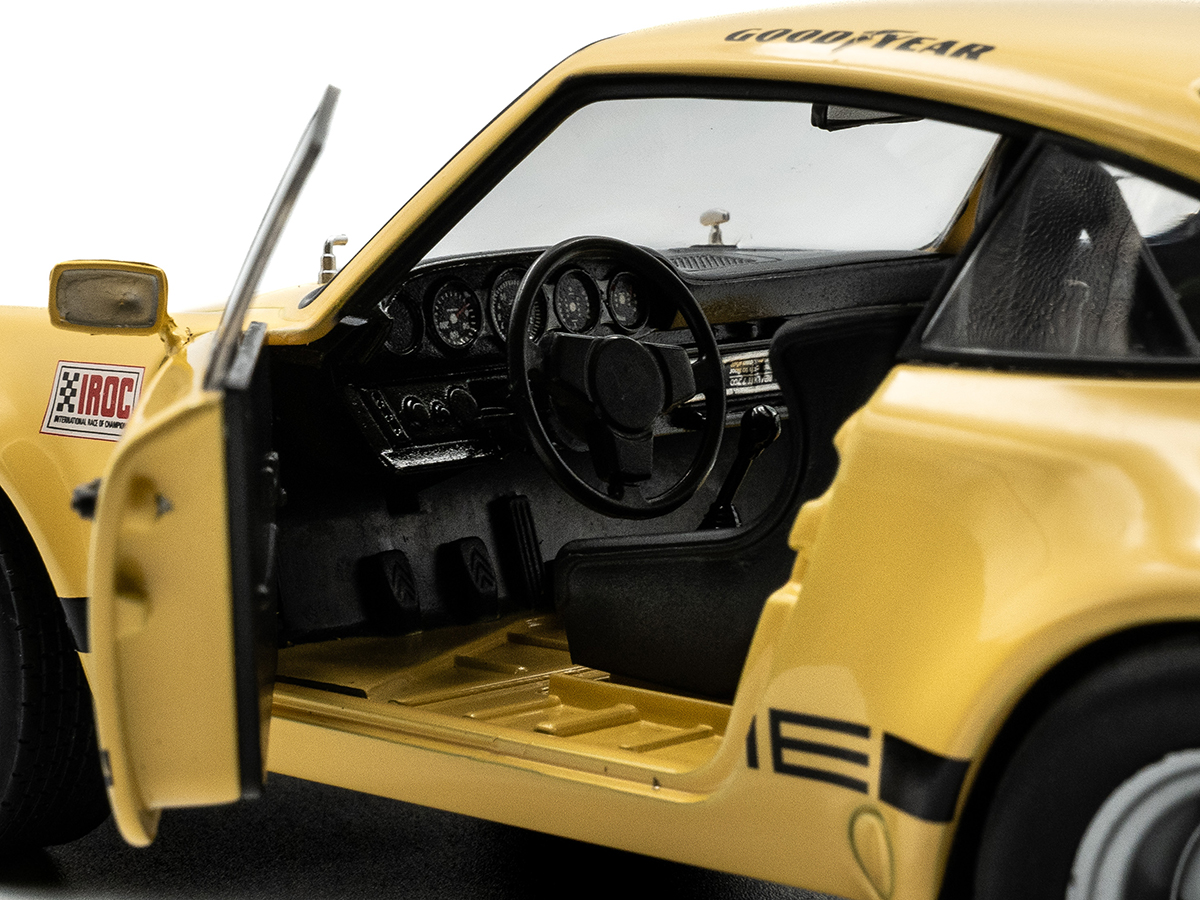 Porsche 911 IROC RSR Emerson Fittipaldi 1974 1:18 Solido Amarelo