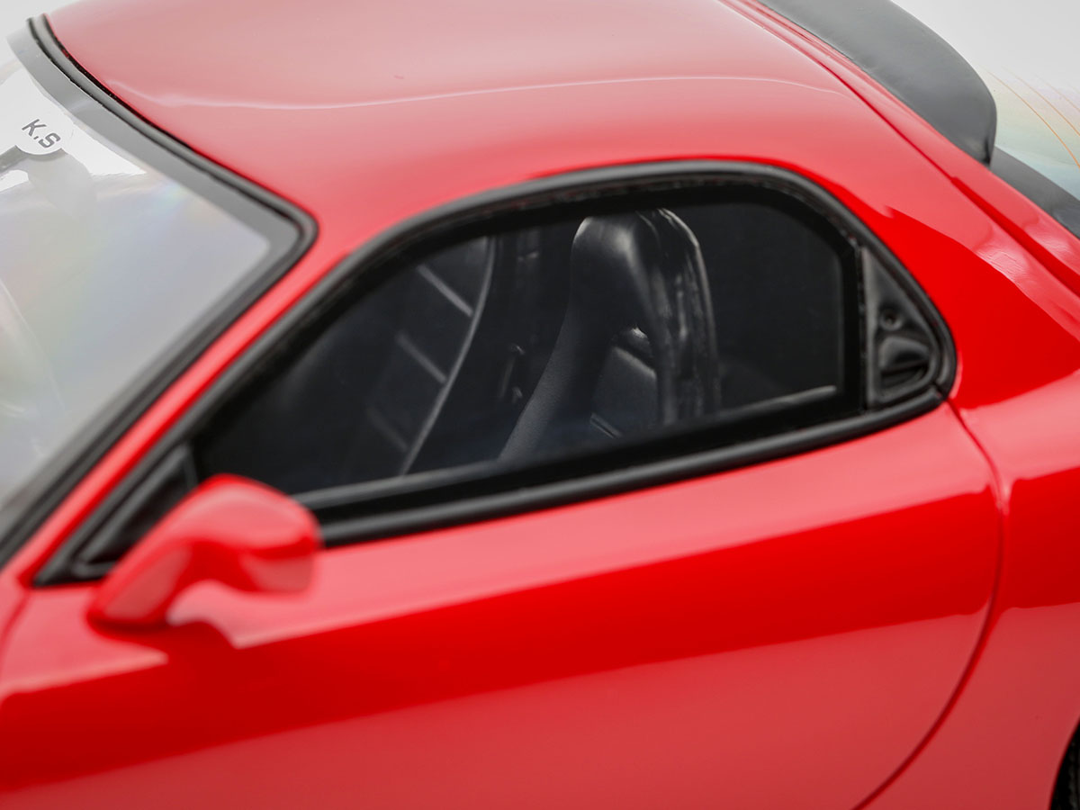 Mazda RX7 Khyzyl Saleem 2020 1:18 OttOmobile Vermelho - 20 anos
