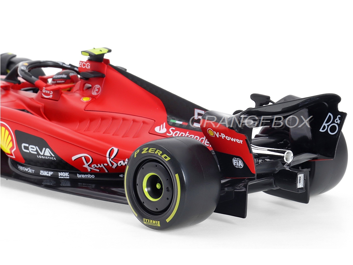 Fórmula 1 Ferrari SF23 2023 Carlos Sainz Jr 1:18 Bburago - 19 anos