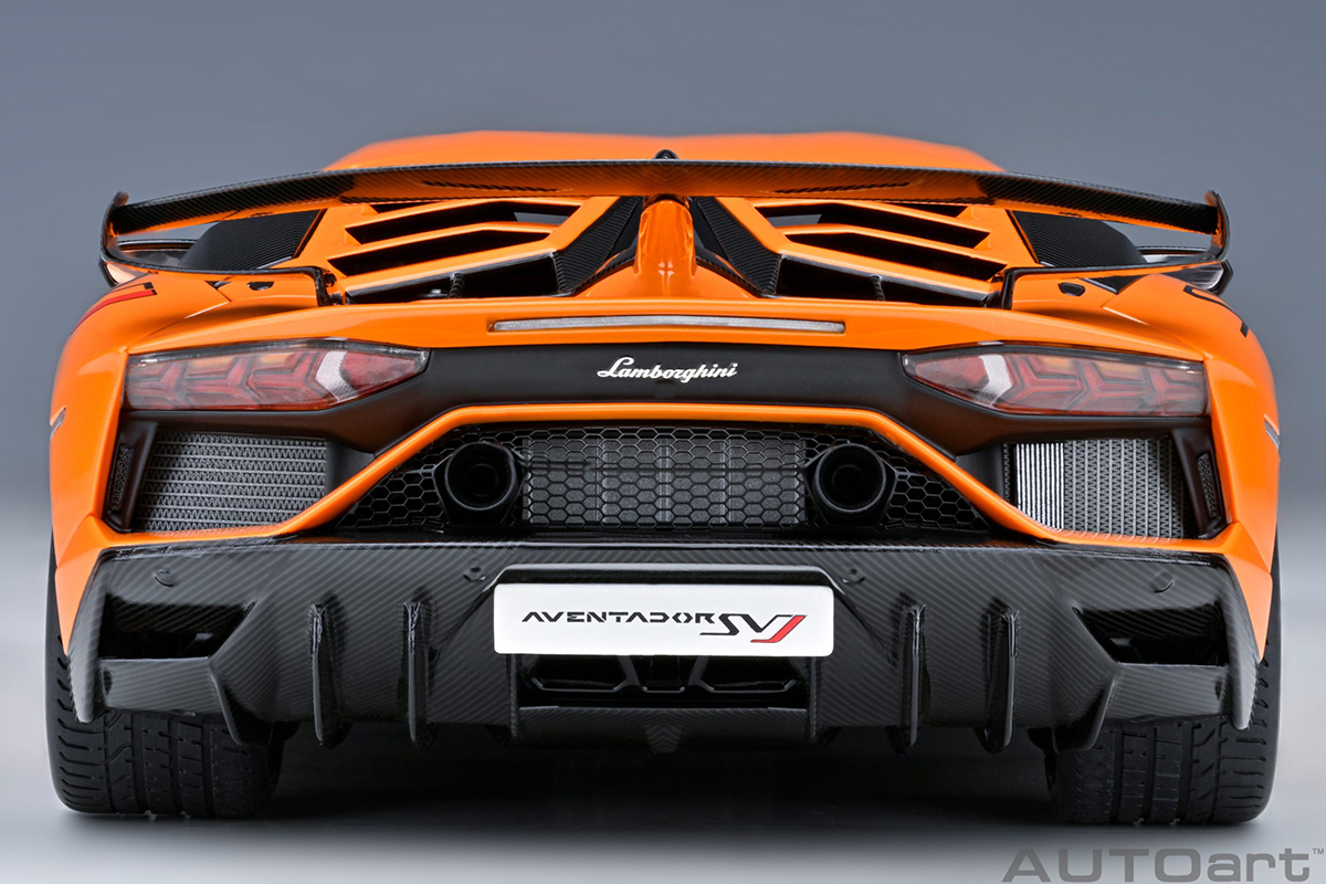 Lamborghini Aventador SVJ 1:18 Autoart Laranja - 19 anos! Loja on