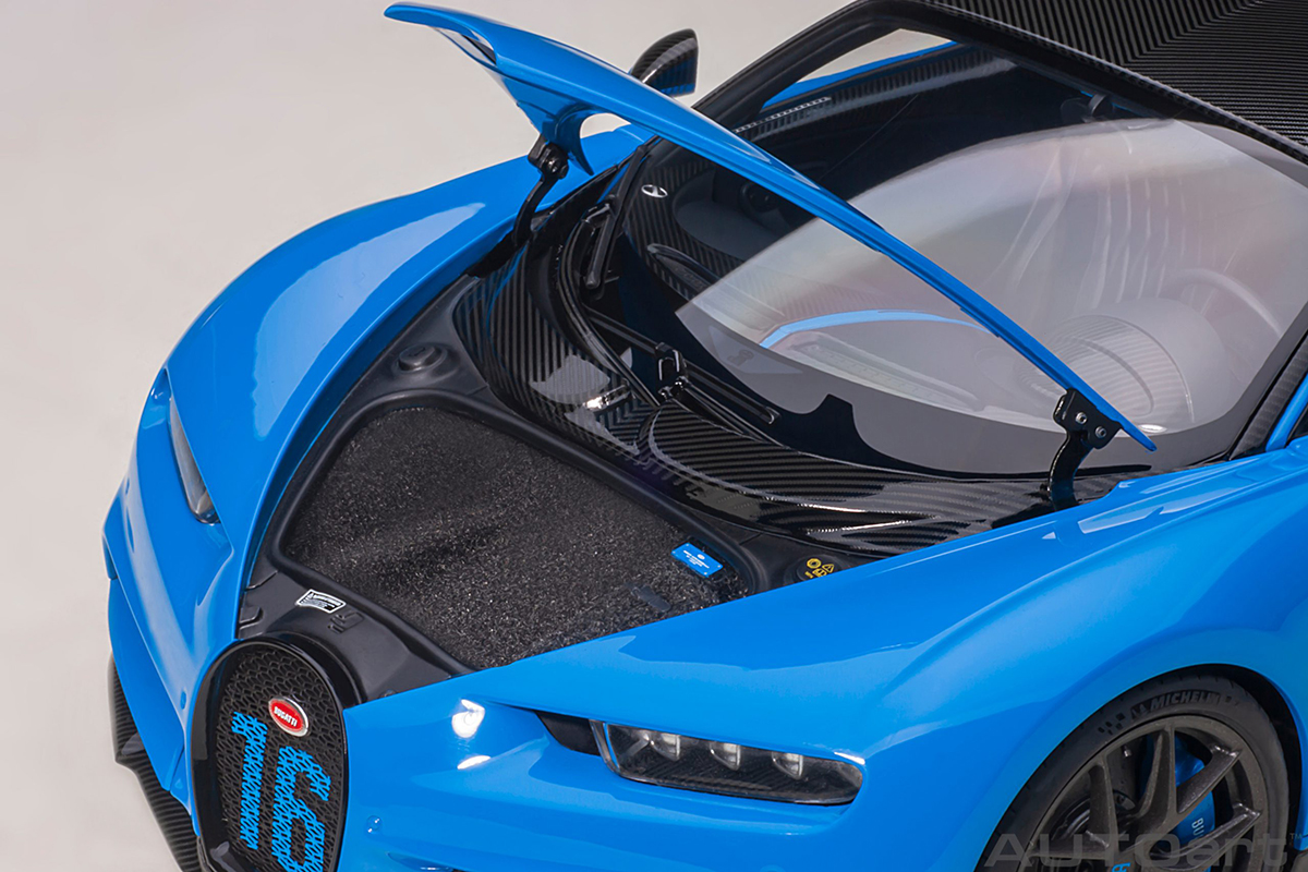 Bugatti Chiron Sport 2019 1:18 Autoart Azul - 19 anos! Loja on