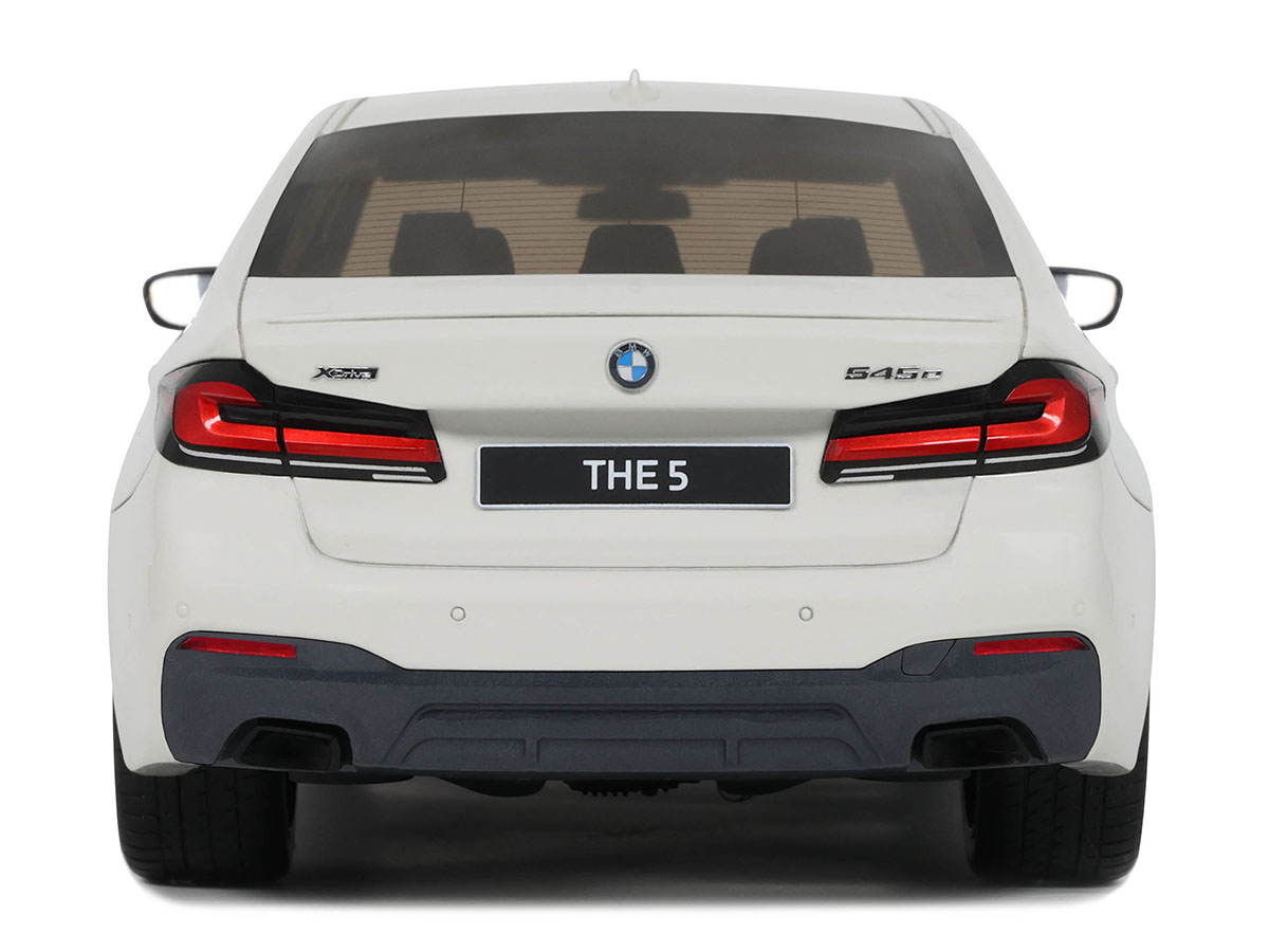 BMW 545e X Drive Saloon M Sport 2023 1:18 GT Spirit Branco - 20