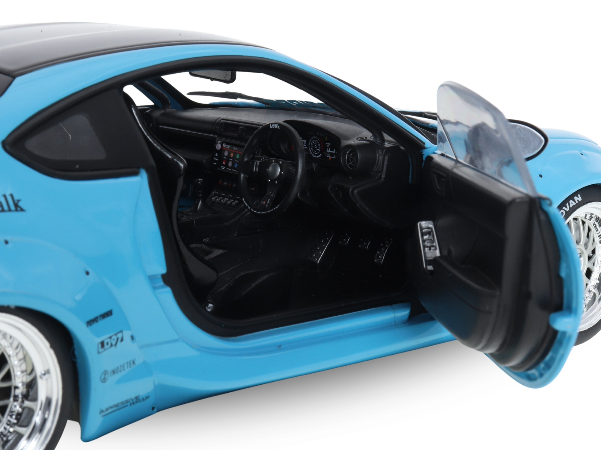 Toyota GR86 Liberty Walk Body Kit 2024 1:18 Solido Azul - 20 anos