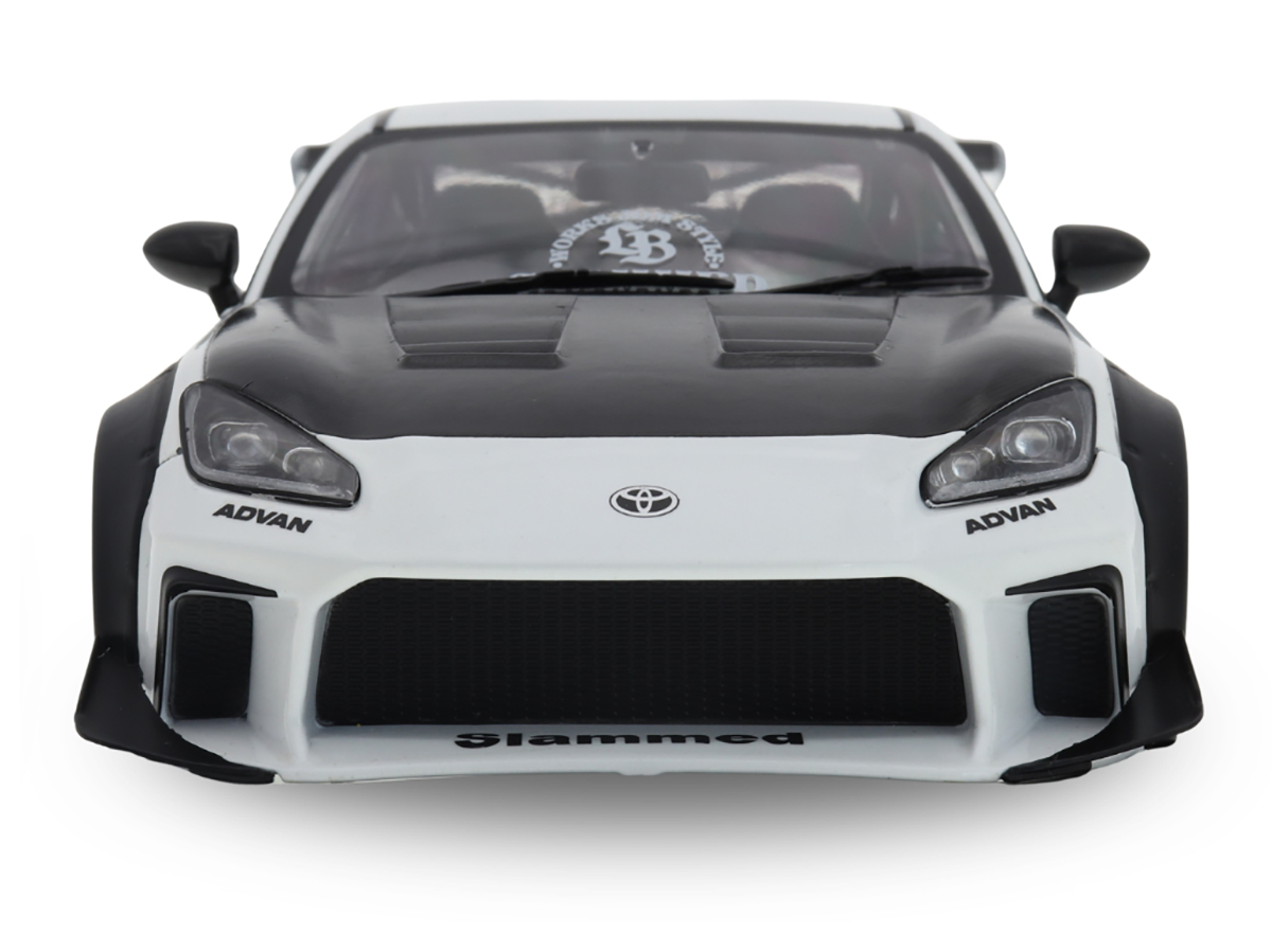 Toyota GR86 Liberty Walk Body Kit 2024 1:18 Solido Branco - 20