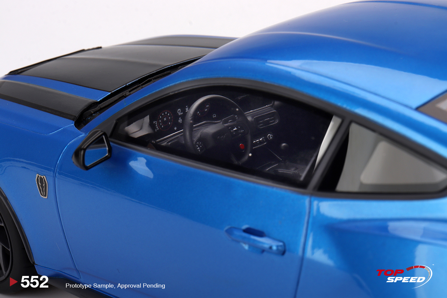 Ford Mustang Dark Horse 2024 Grabber Blue 1:18 TopSpeed - 20 anos