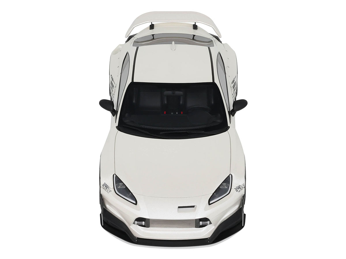 Toyota GR86 Pandem Body Kit 2023 1:18 GT Spirit Branco - 20 anos