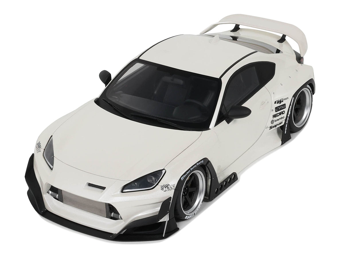 Toyota GR86 Pandem Body Kit 2023 1:18 GT Spirit Branco - 20 anos