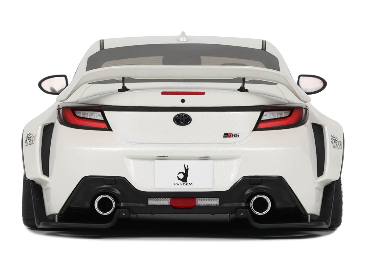 TOYOTA GR86 PANDEM ボディキット 1/10 Toyota GR86 Pandem Body Kit 2023 1:18 GT Spirit Branco - 20 anos