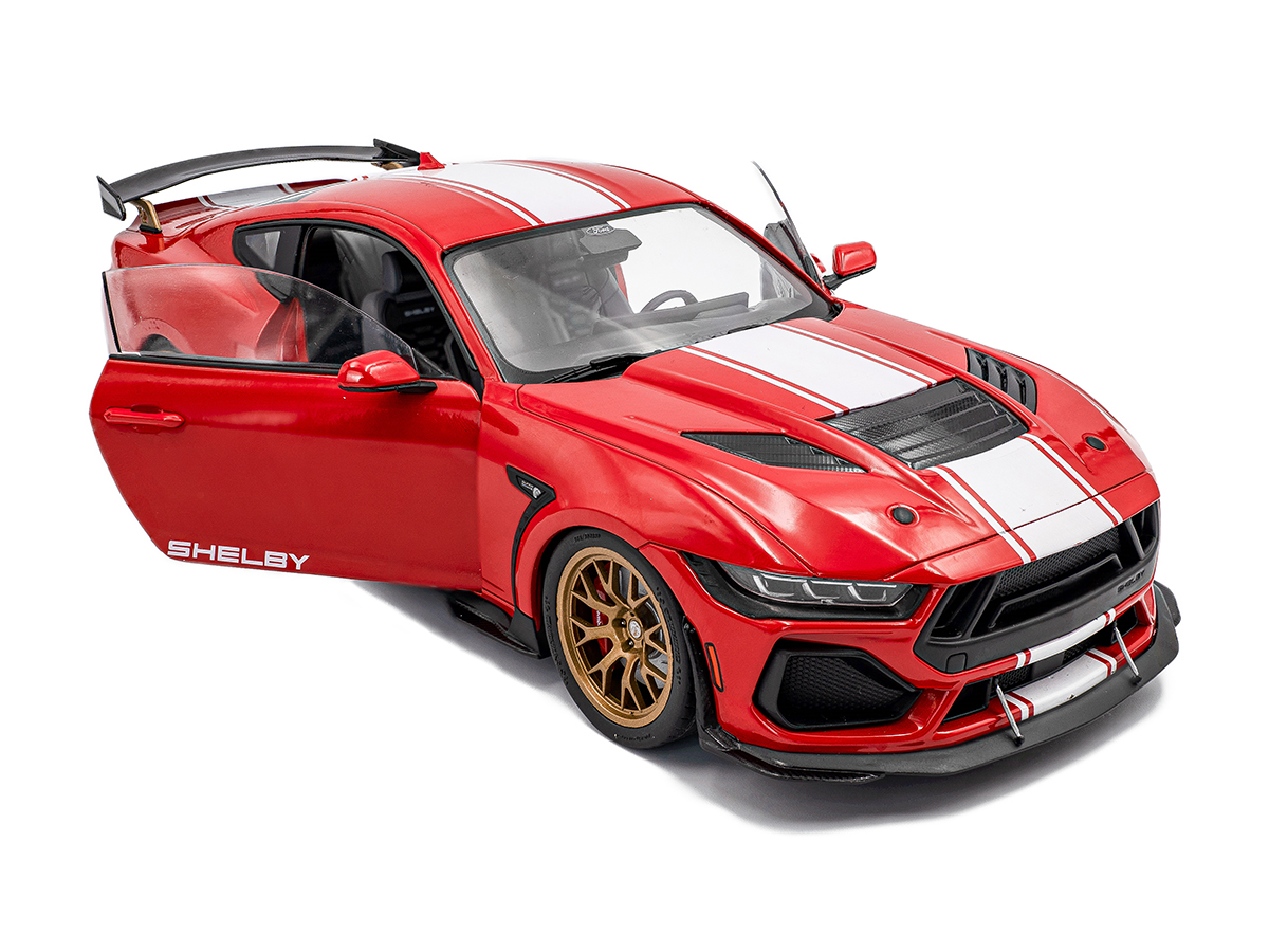 Shelby Mustang Super Snake 2025 1:18 Solido Vermelho - 20 anos