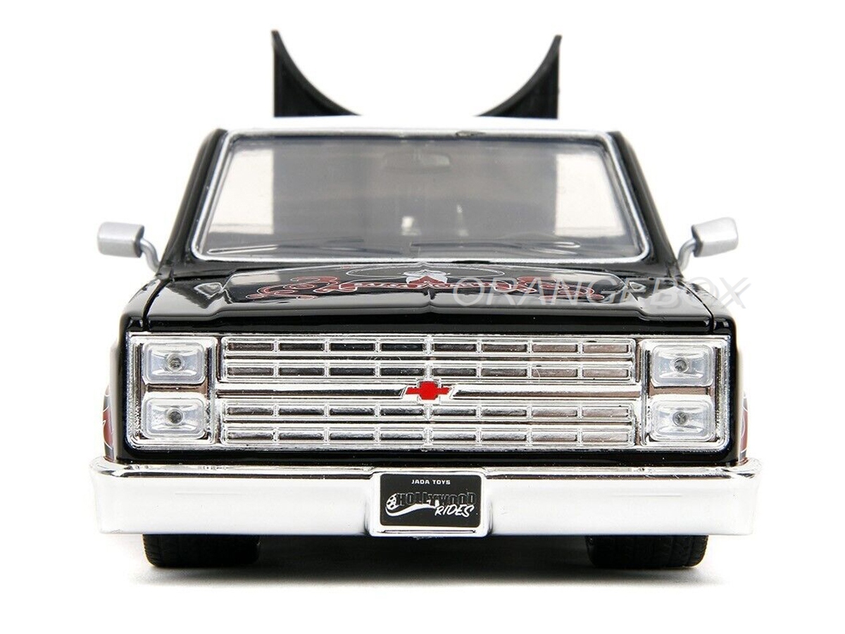 Chevy C10 1985 Tapatio Day of The Dead + Figura Charro Man 1:24