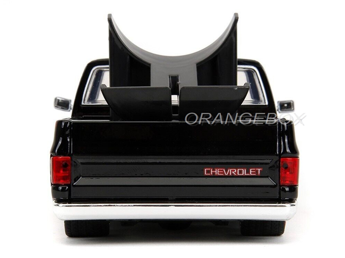 Chevy C10 1985 Tapatio Day of The Dead + Figura Charro Man 1:24