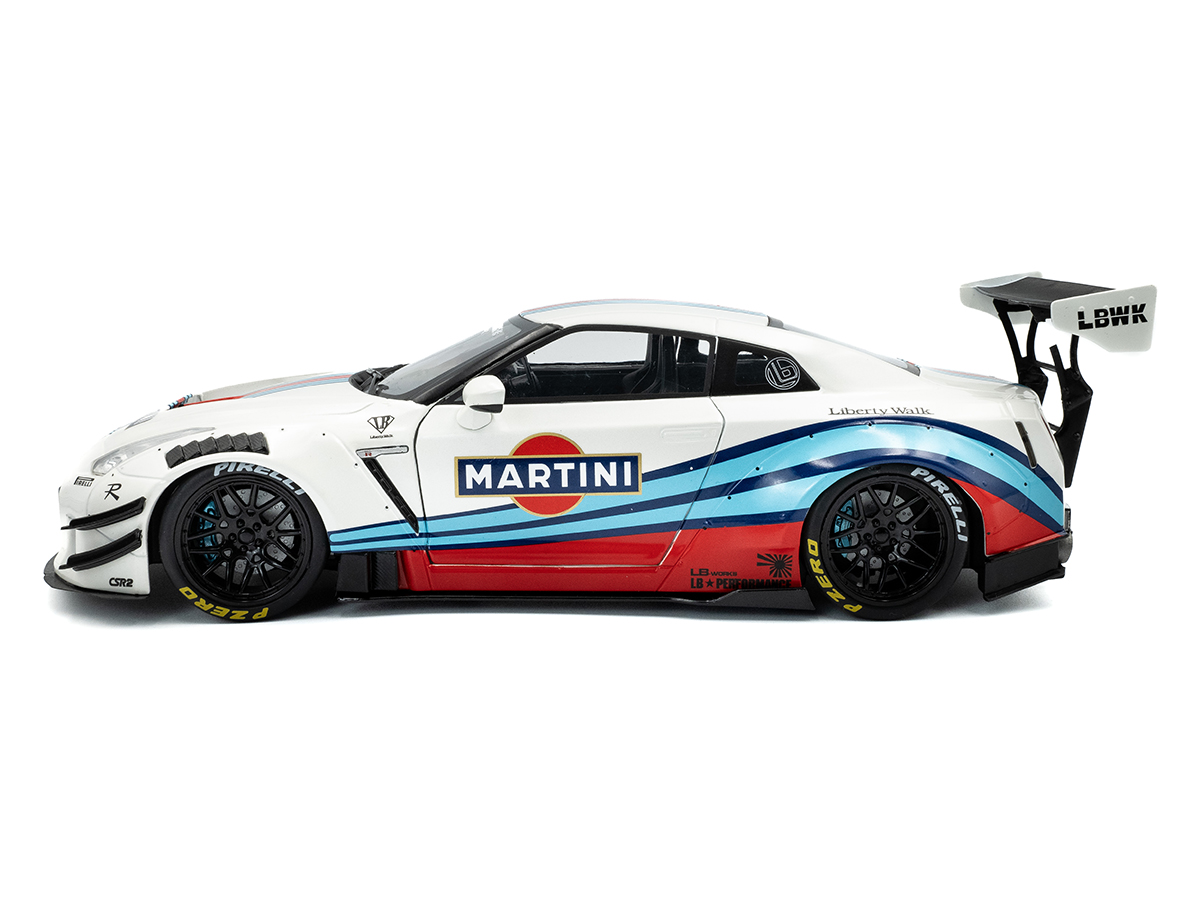 Nissan GT-R (R35) Liberty Walk Body Kit 2.0 M 2024 1:18 Solido