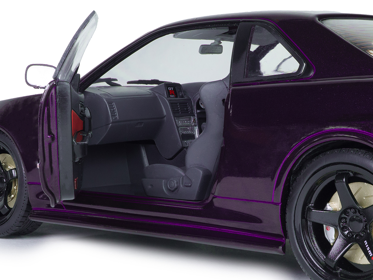Nissan Skyline (R34) GT-R Z Tune Midnight Purple 1999 1:18 Solido