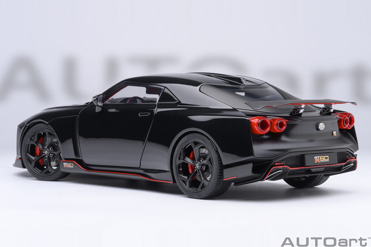 Nissan GT-R50 by ITALDESIGN 1:18 Autoart Preto - 19 anos! Loja on